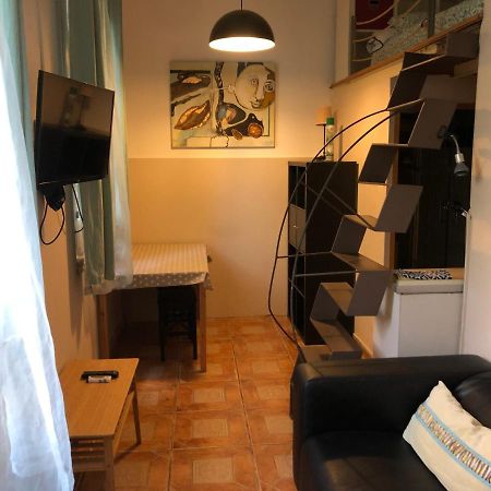 אספלוגס דה לוברגאט Estudio Finestrelles Barcelona מראה חיצוני תמונה